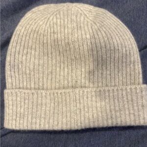 Ribbed Knit Beanie Hat in Light Gray